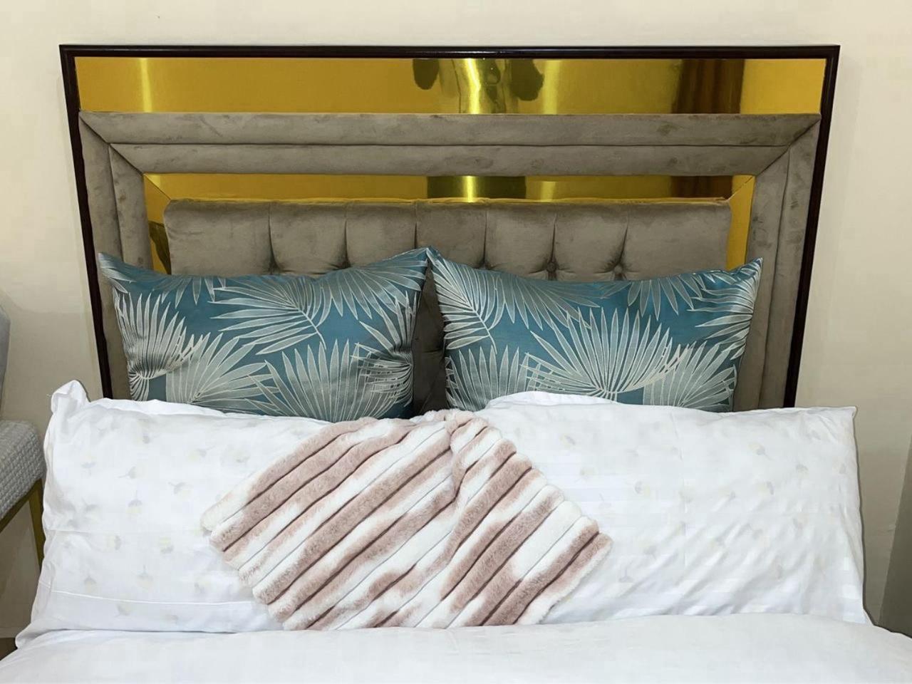 R&K Two Bedroom Apartment Dar es Salaam Exterior photo